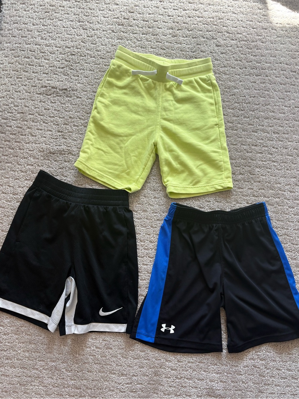 Boys Lot of Athletic Casual Shorts Size S Small 7-8 Under Armour Nike EUC